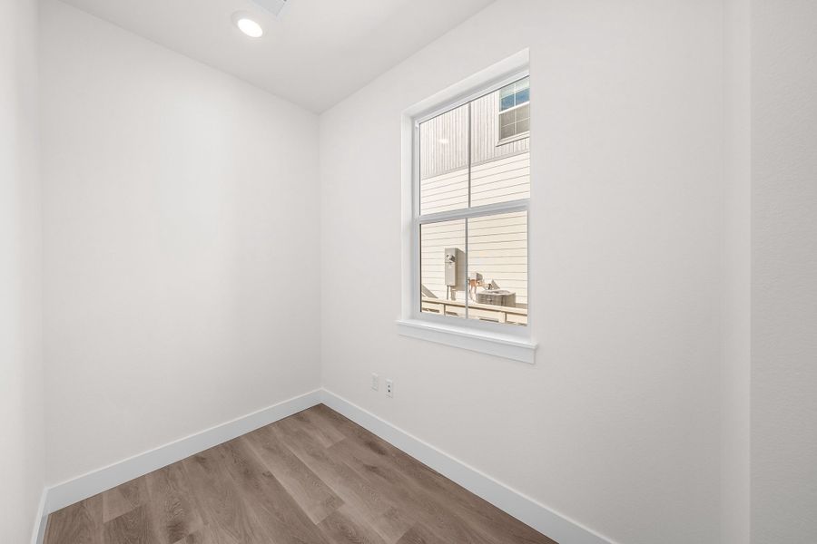 Spacious, unfurnished interior of a new home in Trumark Homes at Sterling Ranch, Littleton (Image 21).