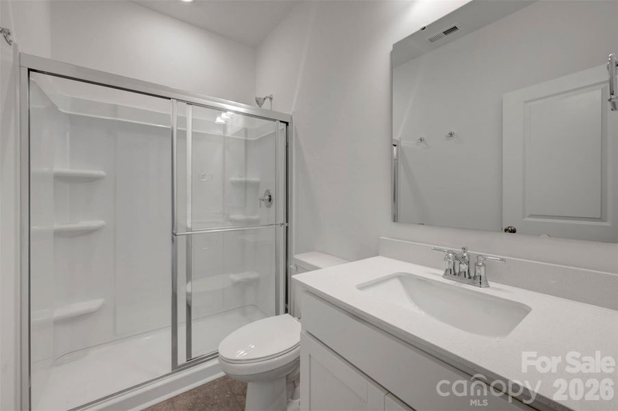 Main level guest suite