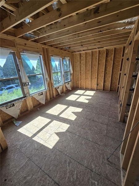 Spacious, unfurnished interior of a new home in , Atlanta (Image 4).