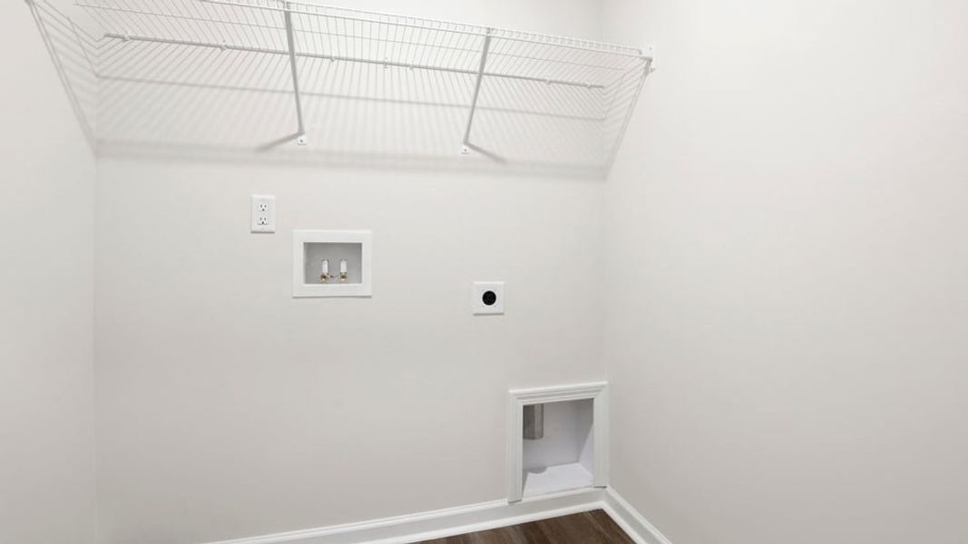 Spacious, unfurnished interior of a new home in Cascade Point, Seneca (Image 26).