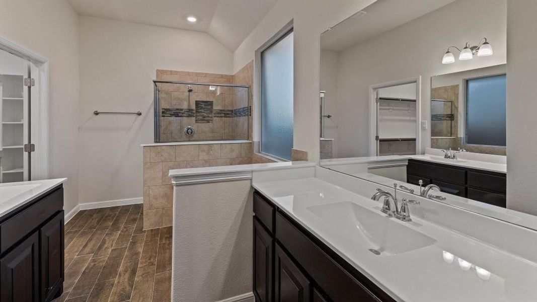 Furnished interior view inside a new home in Lakeview Pointe, Grand Prairie (Image 14).