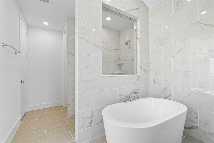 Furnished interior view inside a new home in Sonoma Verde: 70ft. lots, McLendon-Chisholm (Image 6). Furnished interior view inside a new home in Sonoma Verde: 70ft. lots, McLendon-Chisholm (Image 6).