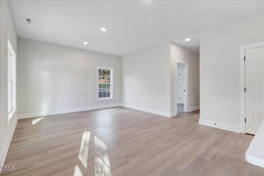 28-106 W Church St-28