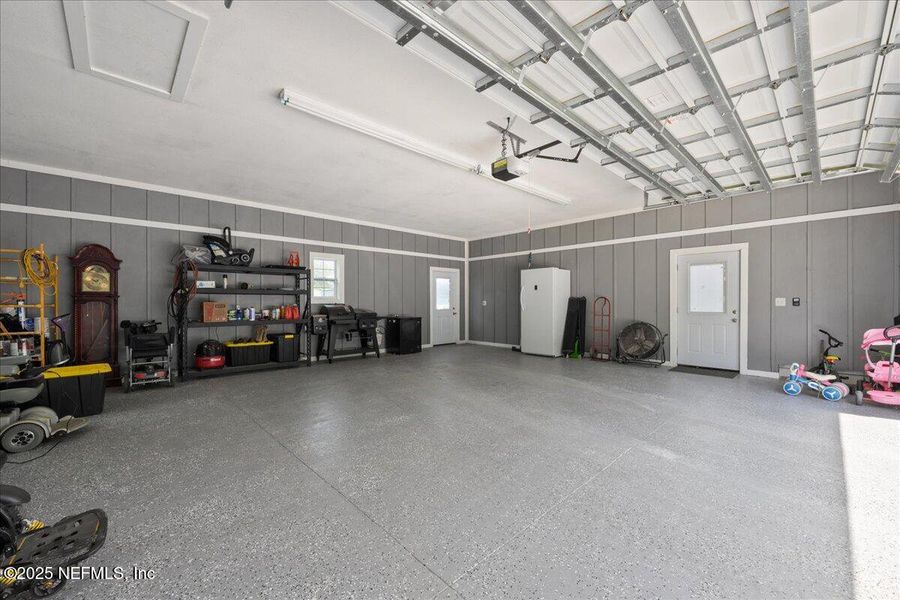 Furnished interior view inside a new home in , Palatka (Image 12).