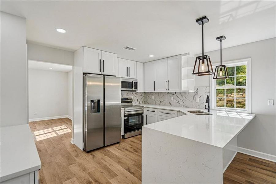 Furnished interior view inside a new home in , Grayson (Image 6).