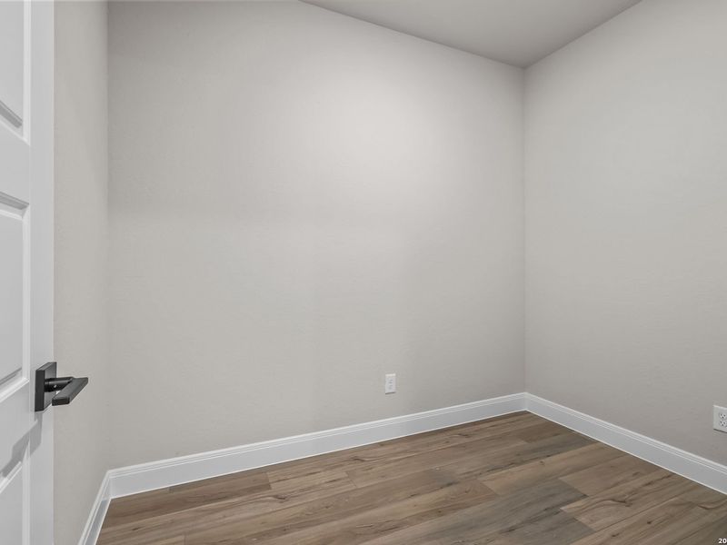 Spacious, unfurnished interior of a new home in Potranco Oaks, Castroville (Image 45).