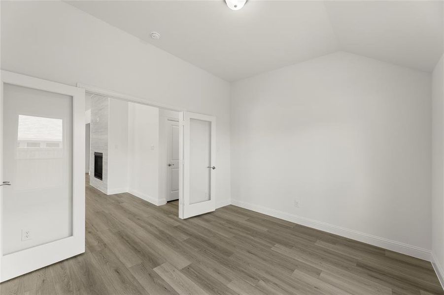 Spacious, unfurnished interior of a new home in Walden Pond, Forney (Image 20).