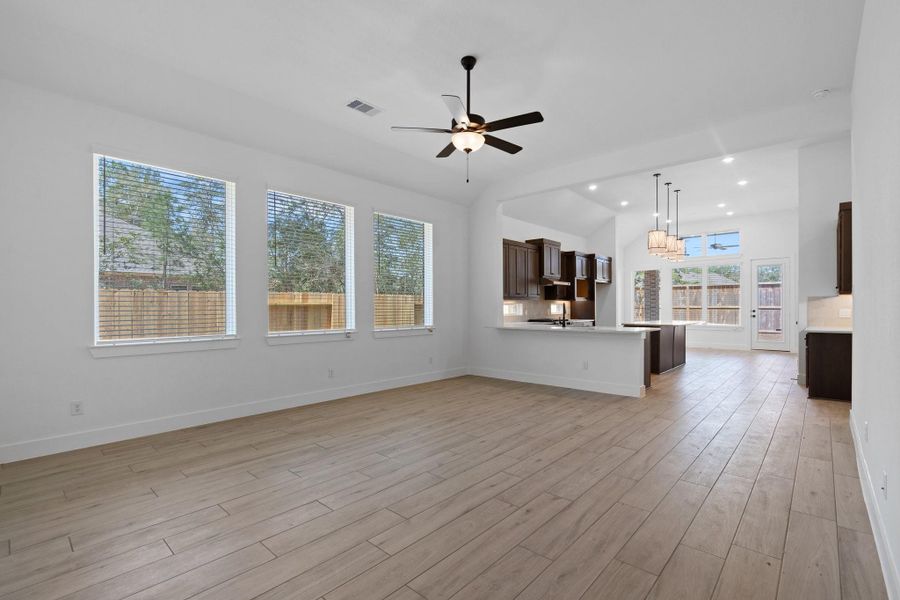 Spacious, unfurnished interior of a new home in Attwater, Waller (Image 15).