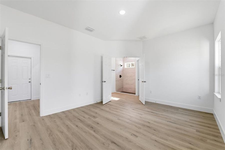 Spacious, unfurnished interior of a new home in , Citrus Springs (Image 17). Spacious, unfurnished interior of a new home in , Citrus Springs (Image 17).