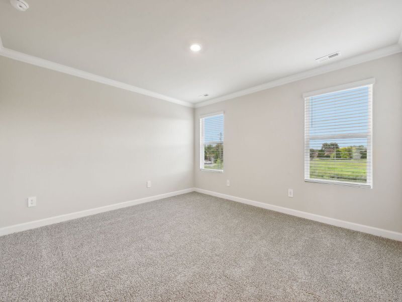 Spacious, unfurnished interior of a new home in Galloway Ridge, Charlotte (Image 23).