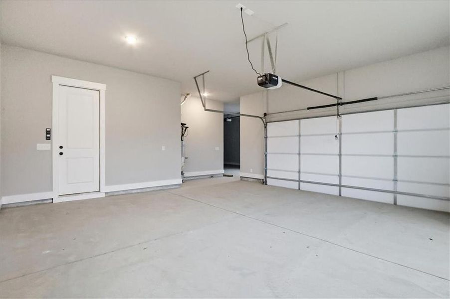 Spacious, unfurnished interior of a new home in Old Town Estates, Dacula (Image 53).