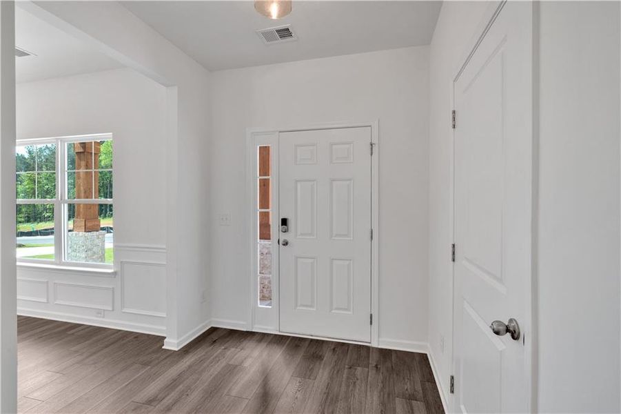 Spacious, unfurnished interior of a new home in The Overlook at Factory Shoals, Mableton (Image 30).