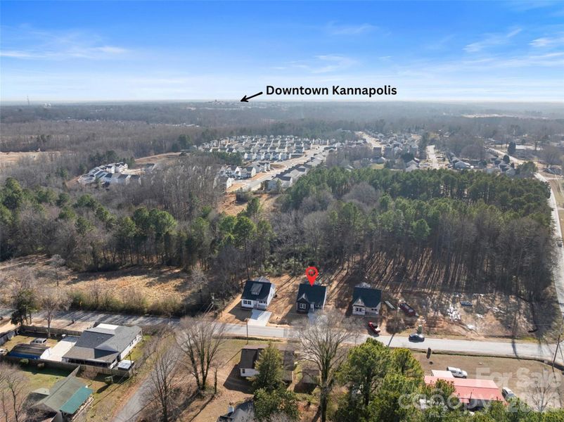 Close proximity to Downtown Kannapolis! Close proximity to Downtown Kannapolis!