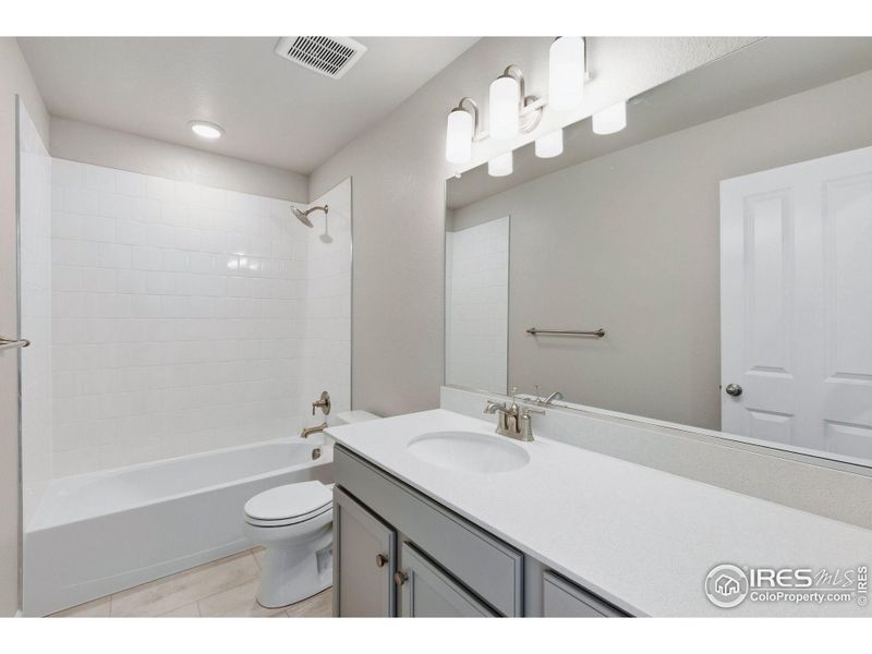 Furnished interior view inside a new home in Cordovan, Longmont (Image 9).