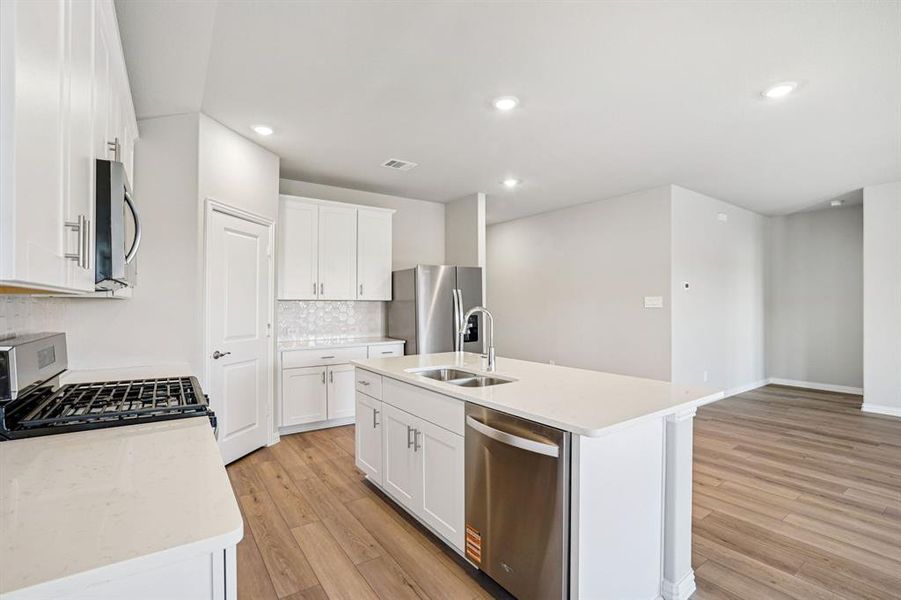 Photo is not of the actual home, but is an inspirational photo of builder’s model home and may depict options, furnishings, and/or decorator features that are not included. Photo is not of the actual home, but is an inspirational photo of builder’s model home and may depict options, furnishings, and/or decorator features that are not included.