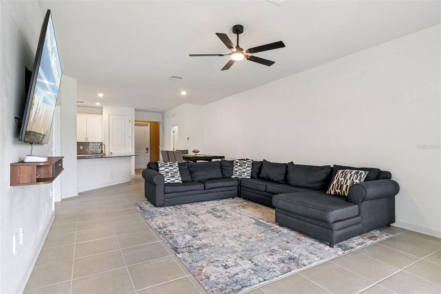 Furnished interior view inside a new home in , Davenport (Image 14). Furnished interior view inside a new home in , Davenport (Image 14).