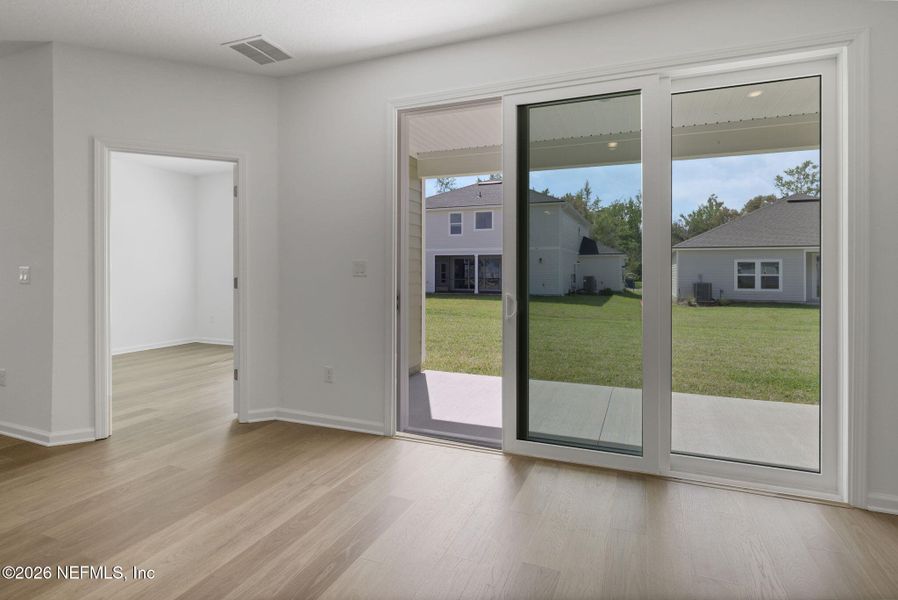 Spacious, unfurnished interior of a new home in Jennings Farm, Middleburg (Image 21).