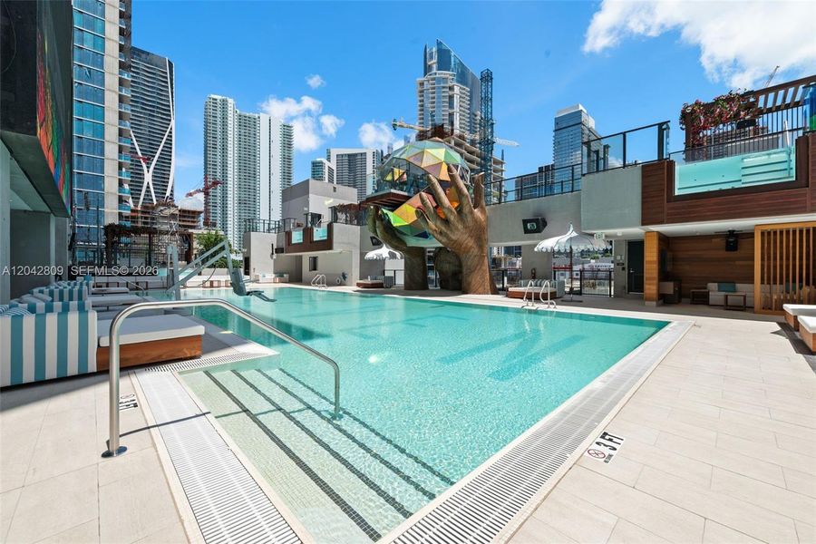 Community amenities in , Miami (Image 43).