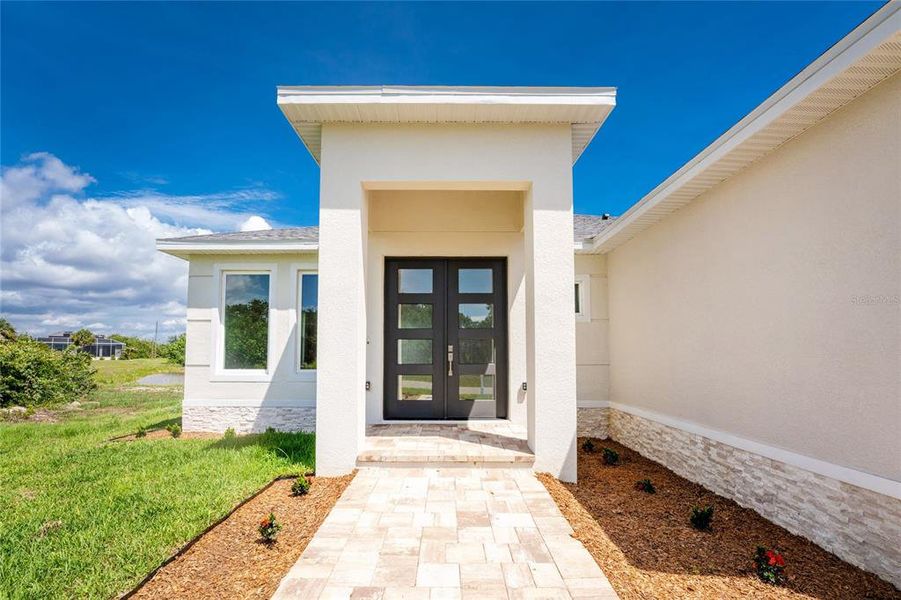 Exterior details and patio area of a home in , Rotonda West (Image 31).