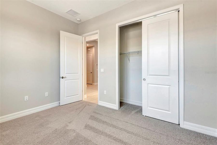 Spacious, unfurnished interior of a new home in The Reserve at Victoria, Deland (Image 30).