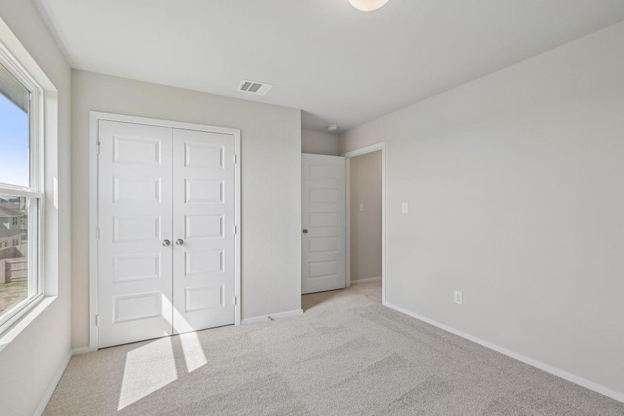 Spacious, unfurnished interior of a new home in Edgebrooke, Pflugerville (Image 15). Spacious, unfurnished interior of a new home in Edgebrooke, Pflugerville (Image 15).
