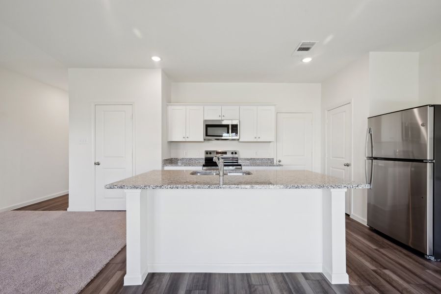 Representative furnished interior of a home built from the Voyager by Starlight Homes in Stonebrooke, Conroe (Image 8).