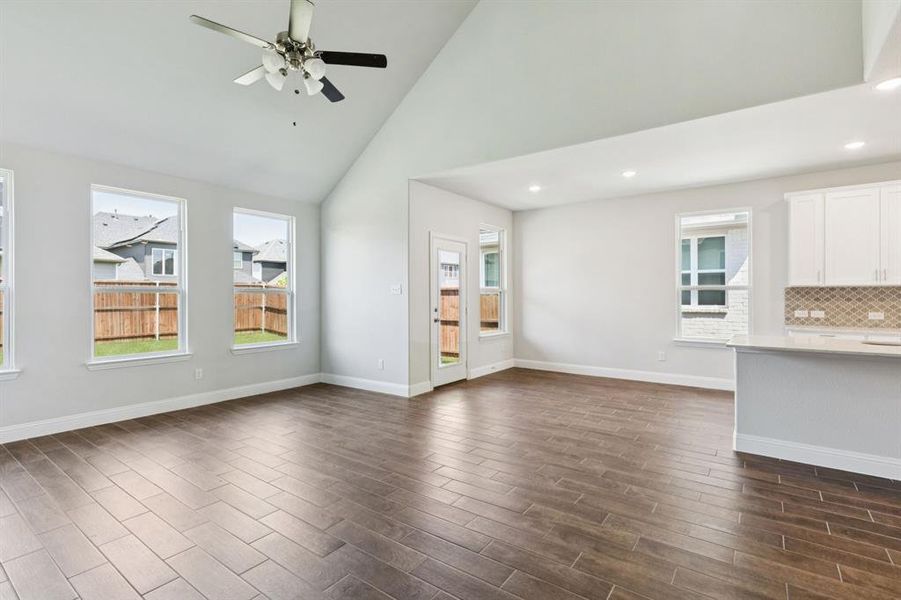 Spacious, unfurnished interior of a new home in Venetian, Celina (Image 22).