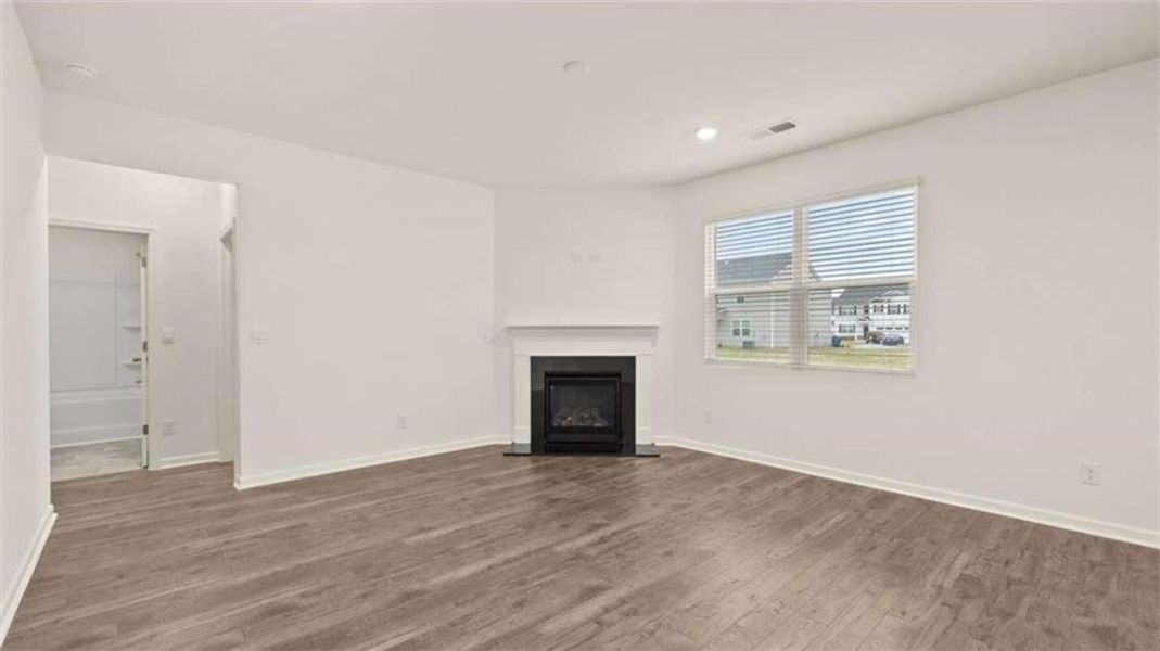 Spacious, unfurnished interior of a new home in Poplar Preserve, Newnan (Image 20).