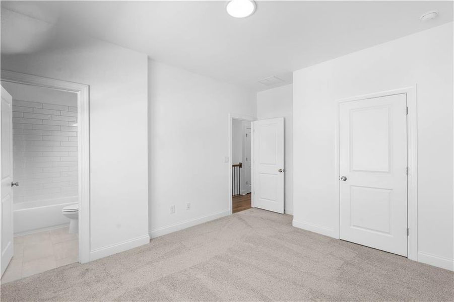 Spacious, unfurnished interior of a new home in Evanshire Townhomes, Duluth (Image 29).
