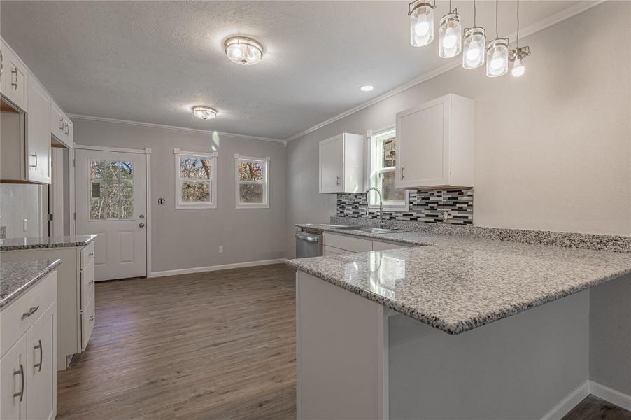 Furnished interior view inside a new home in , Huntsville (Image 4).