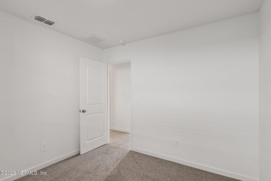 Spacious, unfurnished interior of a new home in Kings Preserve, Jacksonville (Image 18).