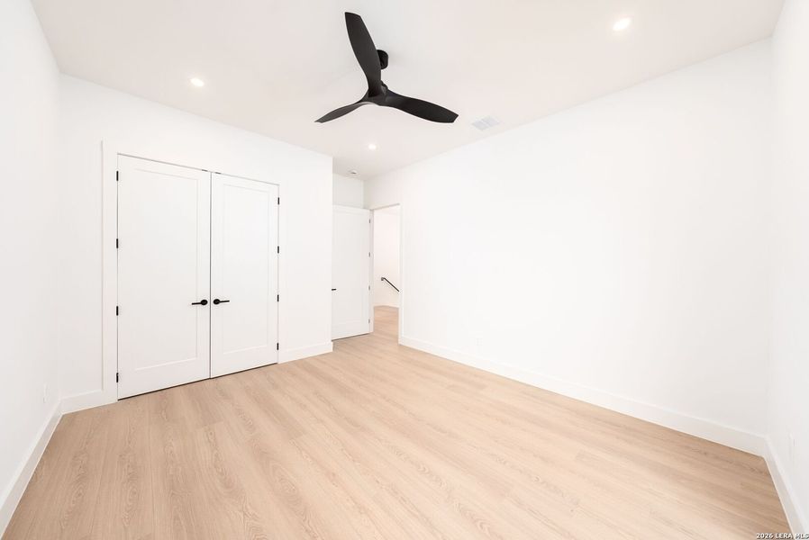 Spacious, unfurnished interior of a new home in , San Antonio (Image 24).