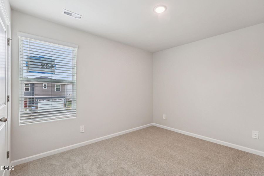 17-web-or-mls-Raleigh - Oak Manor - 641