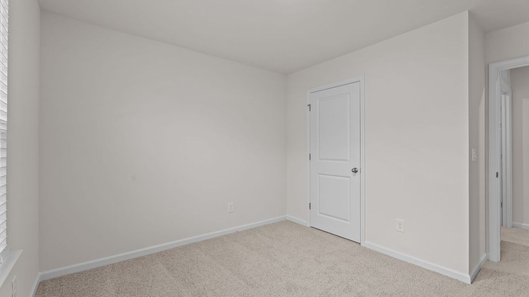 Spacious, unfurnished interior of a new home in Hobbs Farm, Ayden (Image 24).