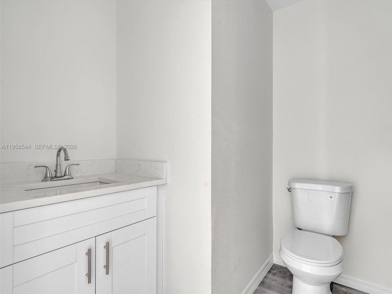 Image 28 of a home in .