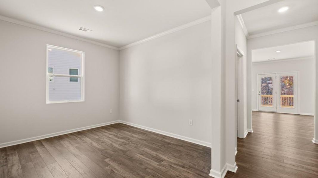 Spacious, unfurnished interior of a new home in Falcon Landing, Gainesville (Image 25).