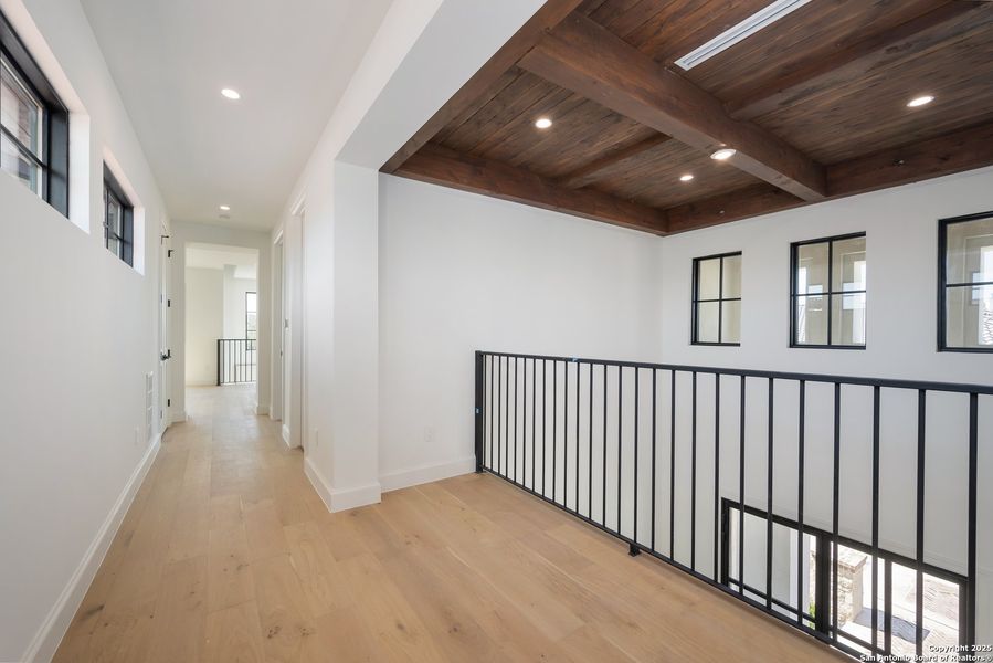 Spacious, unfurnished interior of a new home in , San Antonio (Image 19).