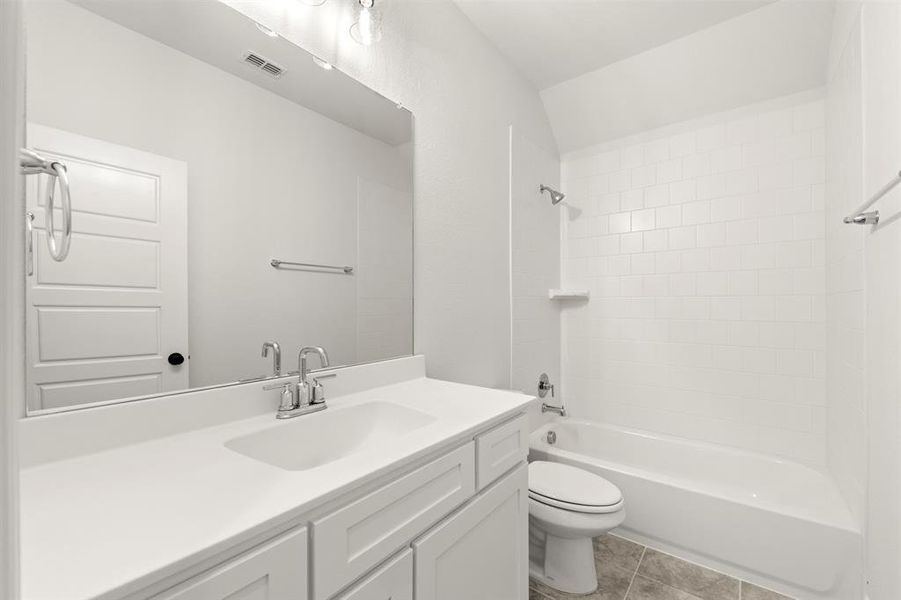 23. 814 Stoney - 3RD Bath