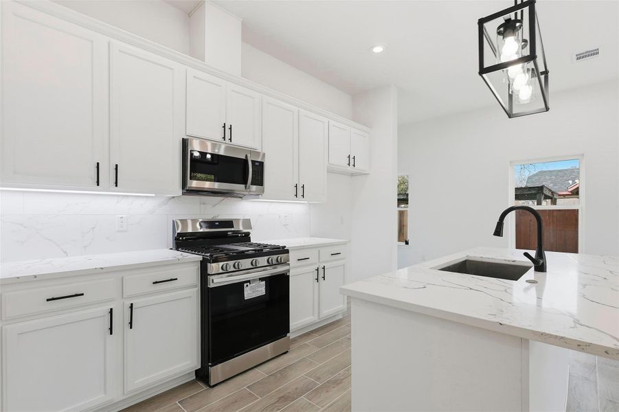 Furnished interior view inside a new home in , Houston (Image 7). Furnished interior view inside a new home in , Houston (Image 7).