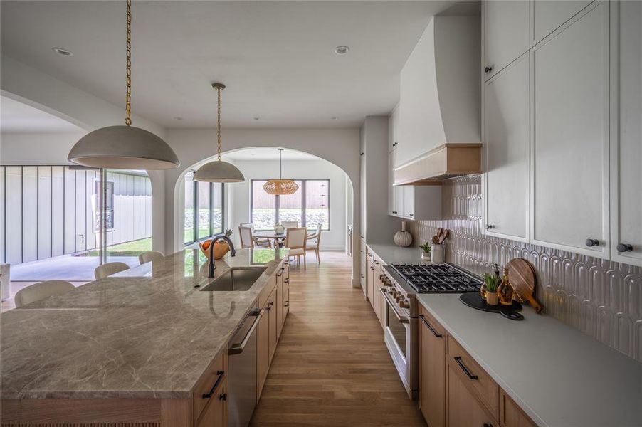 Furnished interior view inside a new home in , Dallas (Image 37).