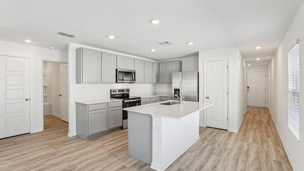 Furnished interior view inside a new home in Hamilton Bluff, Lake Hamilton (Image 5).