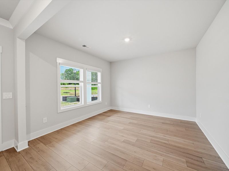 Spacious, unfurnished interior of a new home in Crossing at Abner Creek, Greer (Image 10). Spacious, unfurnished interior of a new home in Crossing at Abner Creek, Greer (Image 10).
