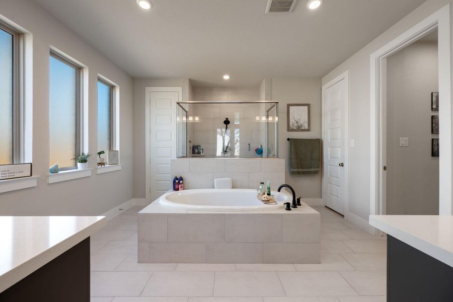 Furnished interior view inside a new home in 6 Creeks, Kyle (Image 16). Furnished interior view inside a new home in 6 Creeks, Kyle (Image 16).