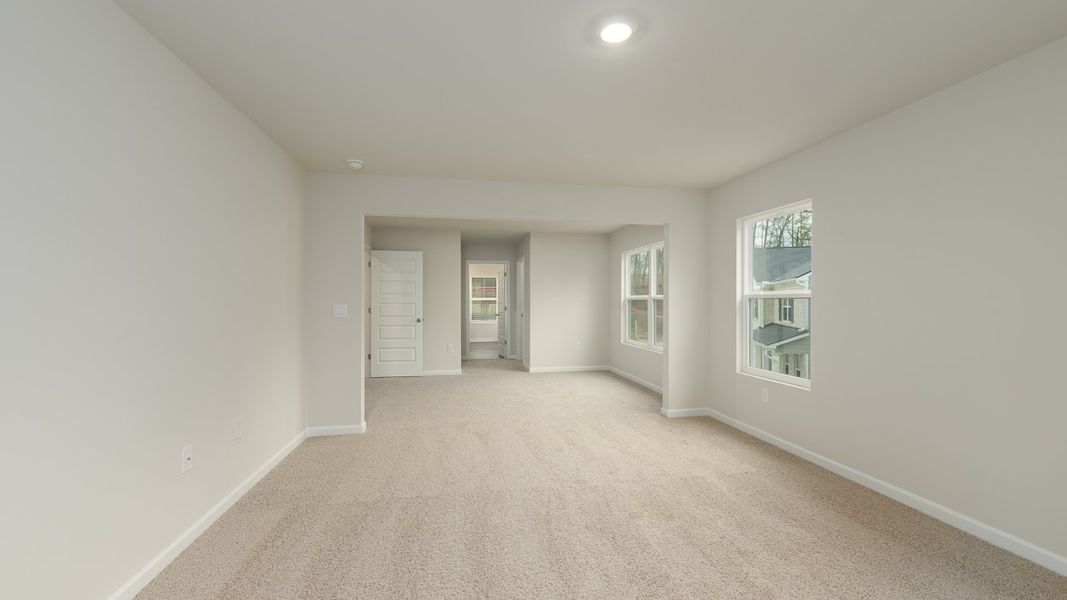 Spacious, unfurnished interior of a new home in Brooks Station, Dacula (Image 25).