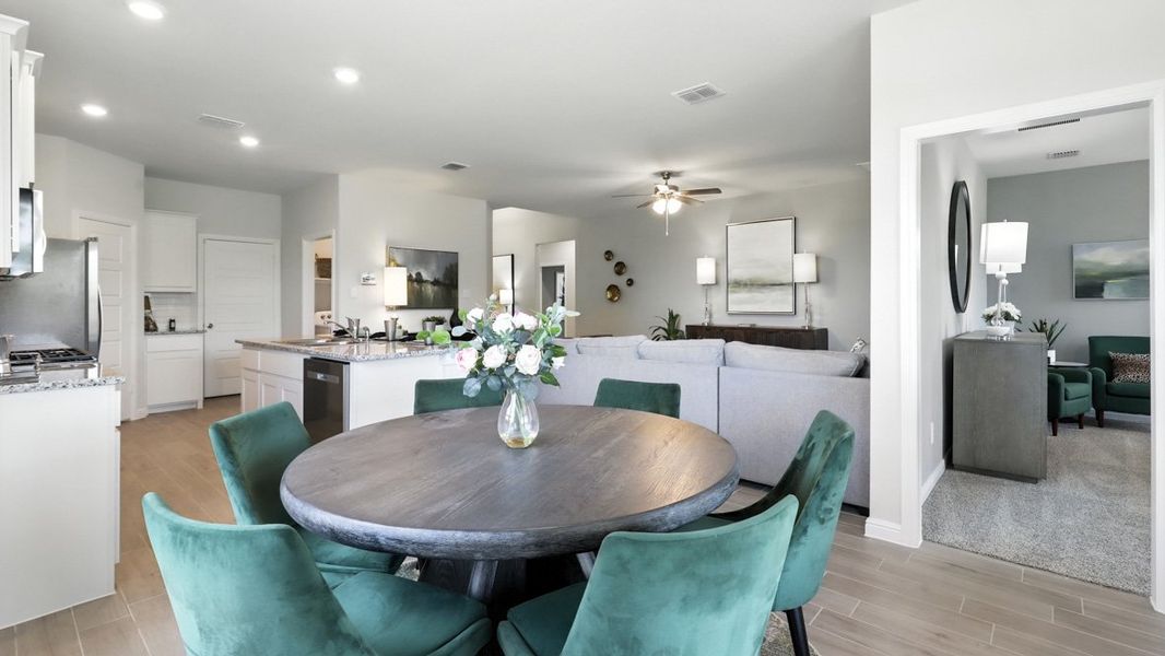 Furnished interior view inside a new home in Vista Point, Grandview (Image 14). Furnished interior view inside a new home in Vista Point, Grandview (Image 14).