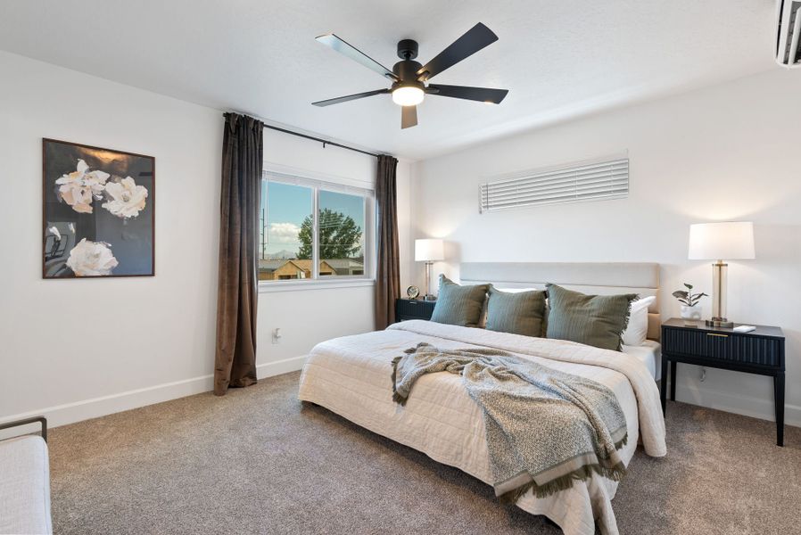 Furnished interior view inside a new home in Feather Ridge, Redmond (Image 5).