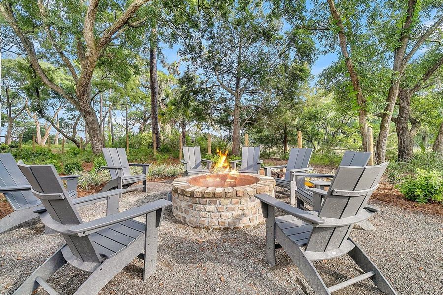 Community amenities in , Charleston (Image 35).