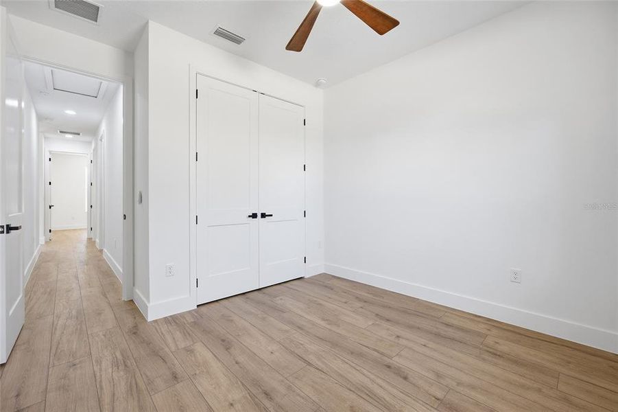 Spacious, unfurnished interior of a new home in , Dunnellon (Image 27).