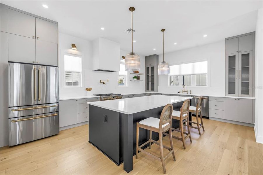 Furnished interior view inside a new home in , St. Petersburg (Image 14).