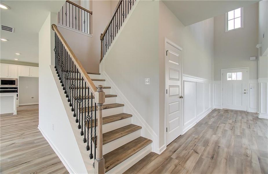 Spacious, unfurnished interior of a new home in Grandview at Millers Mill, Stockbridge (Image 10).